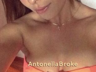 AntonellaBroke