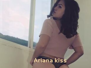 Ariana_kiss