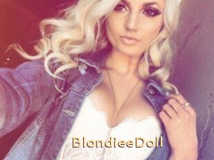 BlondieeDoll