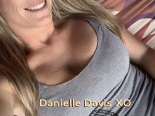 Danielle_Davis_XO