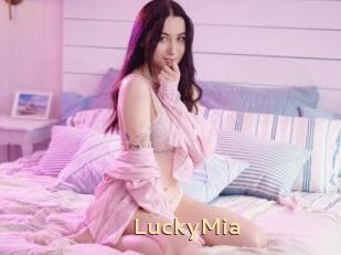 LuckyMia
