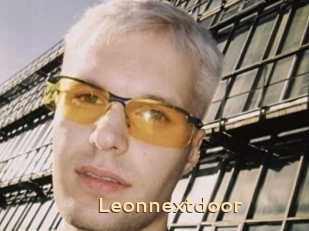 Leonnextdoor