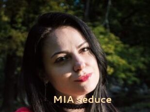 MIA_seduce