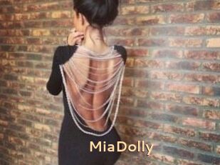 Mia_Dolly