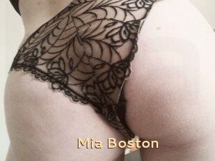 Mia_Boston