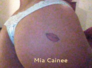 Mia_Cainee