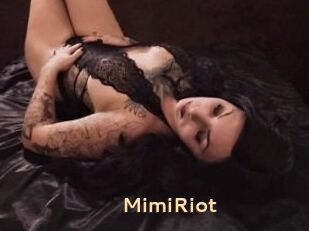 Mimi_Riot