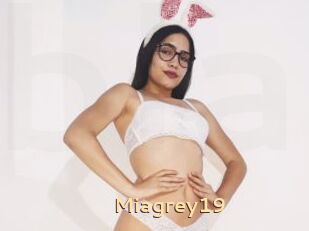 Miagrey19