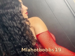 Miahotbobbs19