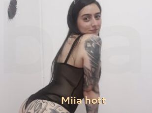 Miia_hott