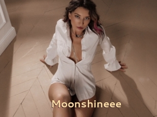 Moonshineee