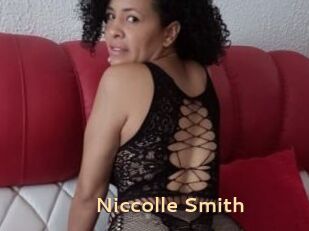 Niccolle_Smith