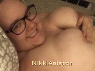 Nikki_Aniston