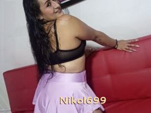 Nikol699