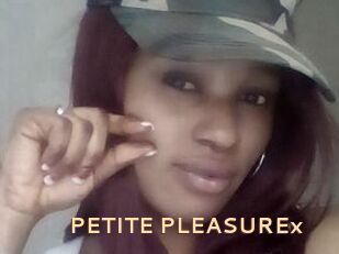 PETITE_PLEASUREx